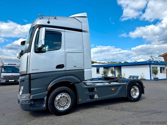 Standaard trekker MERCEDES-BENZ Actros 1846 / Retarder / Schubboden