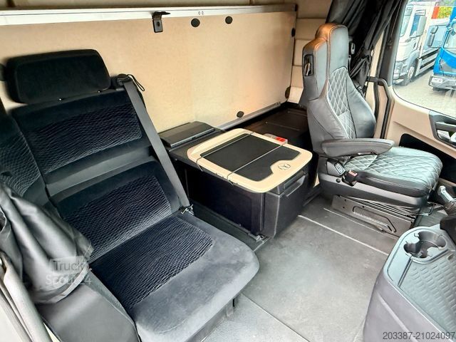 Standaard trekker MERCEDES-BENZ Actros 1846 / Retarder / Schubboden