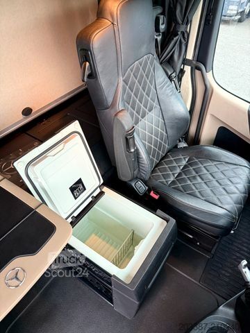 Standaard trekker MERCEDES-BENZ Actros 1846 / Retarder / Schubboden