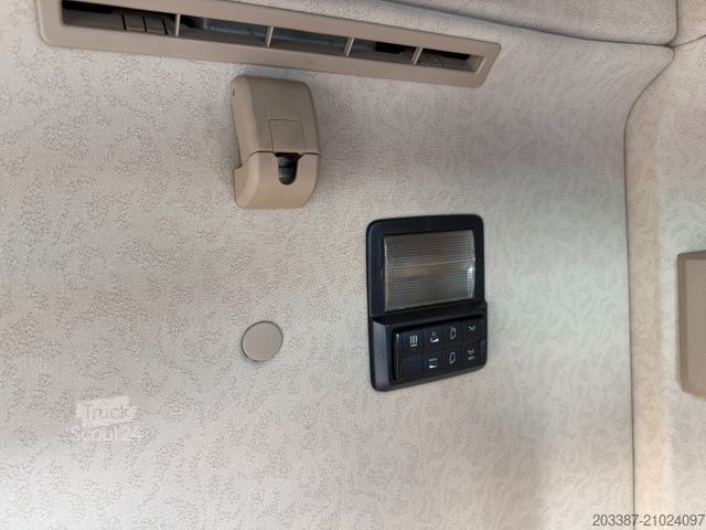 Standaard trekker MERCEDES-BENZ Actros 1846 / Retarder / Schubboden