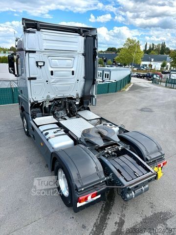 Standaard trekker MERCEDES-BENZ Actros 1846 / Retarder / Schubboden