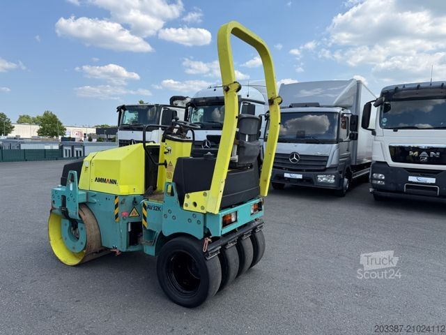 Одно-барабанний каток AMMANN Kombiwalzen/AV 32KE/Vibrationswalze/ Gummi-Stahl