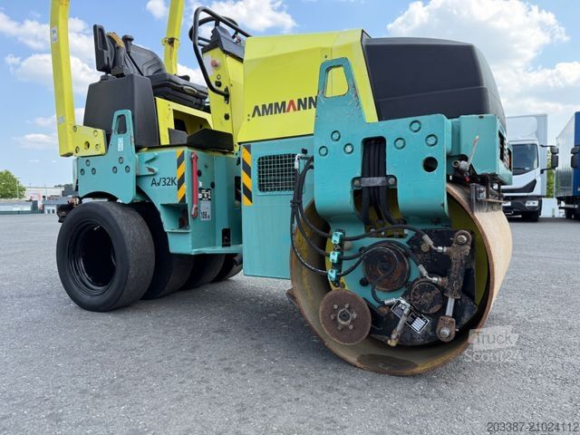 Одно-барабанний каток AMMANN Kombiwalzen/AV 32KE/Vibrationswalze/ Gummi-Stahl