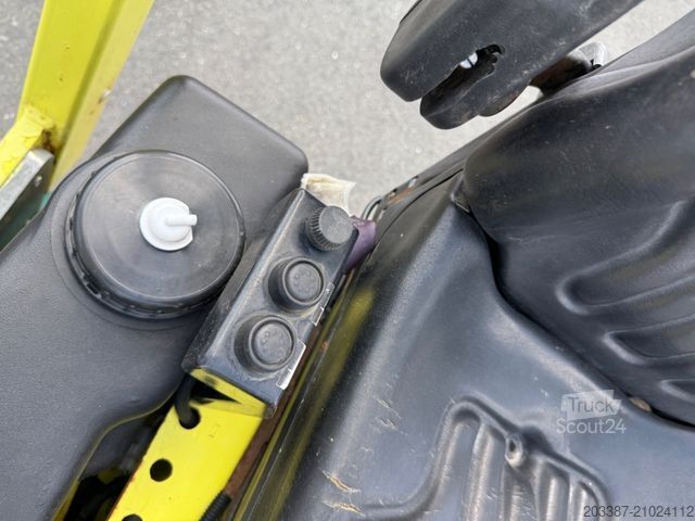 Одно-барабанний каток AMMANN Kombiwalzen/AV 32KE/Vibrationswalze/ Gummi-Stahl