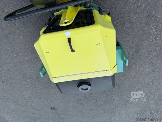 Одно-барабанний каток AMMANN Kombiwalzen/AV 32KE/Vibrationswalze/ Gummi-Stahl