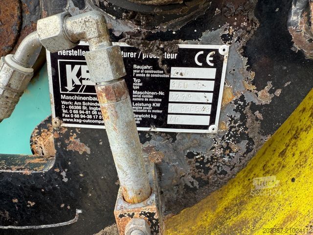 Одно-барабанний каток AMMANN Kombiwalzen/AV 32KE/Vibrationswalze/ Gummi-Stahl