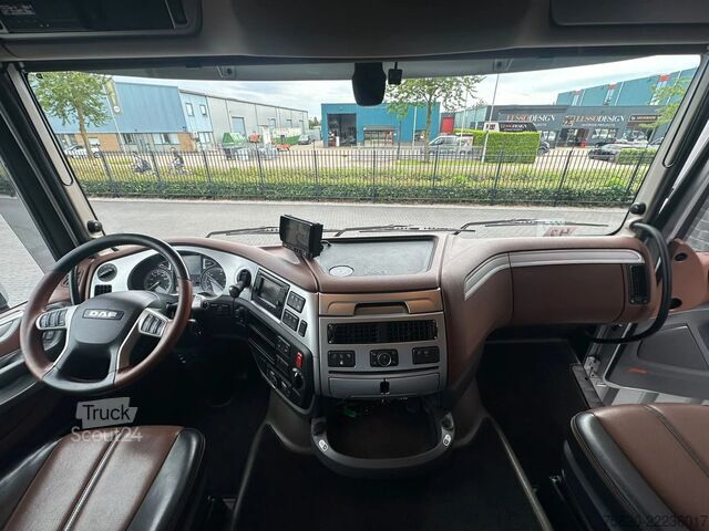 Camion cu macara DAF XF 530 8X2+HIAB 1055E-8+JIB 150X-6 KRAAN/KRAN/C...