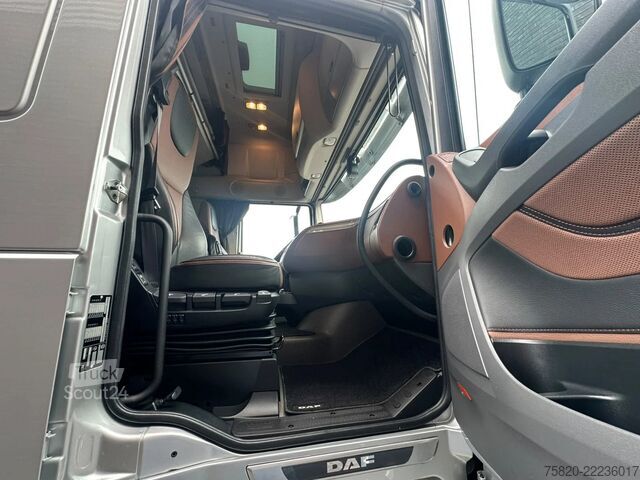 Camion cu macara DAF XF 530 8X2+HIAB 1055E-8+JIB 150X-6 KRAAN/KRAN/C...