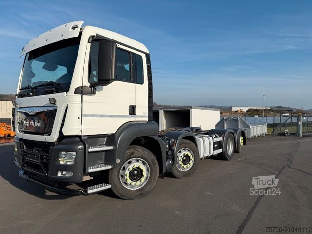 Șasiu de camion MAN TGS 32.360 8x2  4- Achser