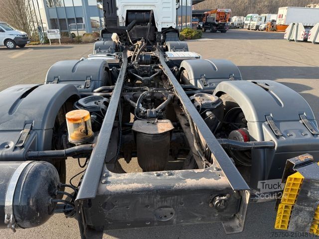 Șasiu de camion MAN TGS 32.360 8x2  4- Achser