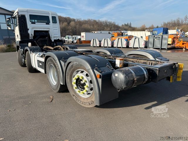 Șasiu de camion MAN TGS 32.360 8x2  4- Achser