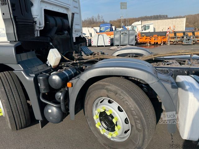 Șasiu de camion MAN TGS 32.360 8x2  4- Achser