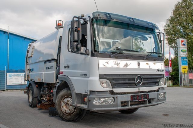 Özel amaçlı kamyon MERCEDES-BENZ 1018 Atego Straßenreiniger Faun VIAJET 5 R