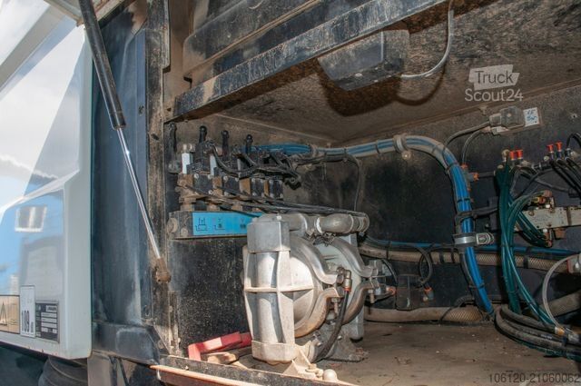 Özel amaçlı kamyon MERCEDES-BENZ 1018 Atego Straßenreiniger Faun VIAJET 5 R