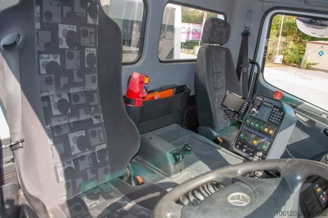 Özel amaçlı kamyon MERCEDES-BENZ 1018 Atego Straßenreiniger Faun VIAJET 5 R