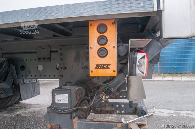 LKW mit Kofferaufbau MERCEDES-BENZ Atego 1523L 4x2 Koffer