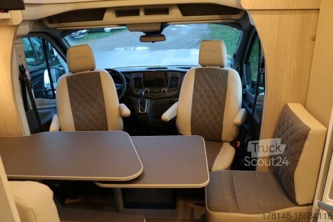 Ημιενσωματωμένο αυτοκινούμενο τροχόσπιτο Bürstner Lineo T 690 G