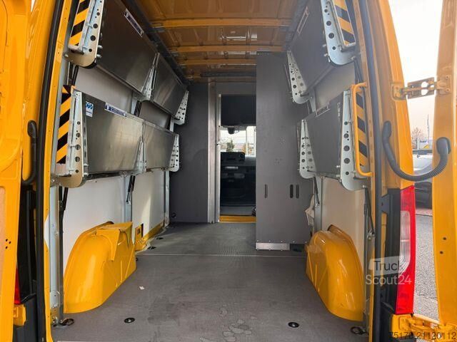 Hochdachkombi Mercedes-Benz eSprinter 312 DHL Regal KEP-Ausbau