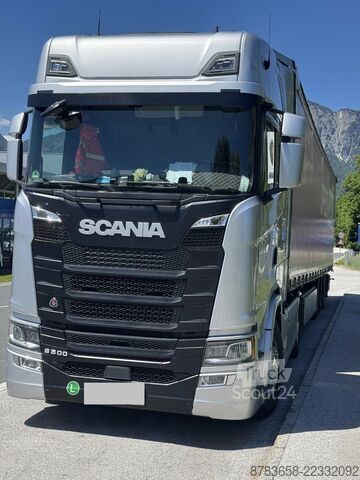 Sólo tahač Scania S 500