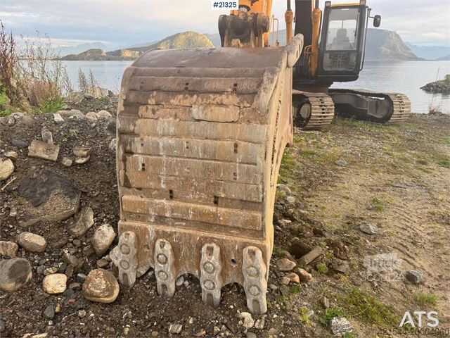 Gravemaskine med larvebånd JCB JS200LC