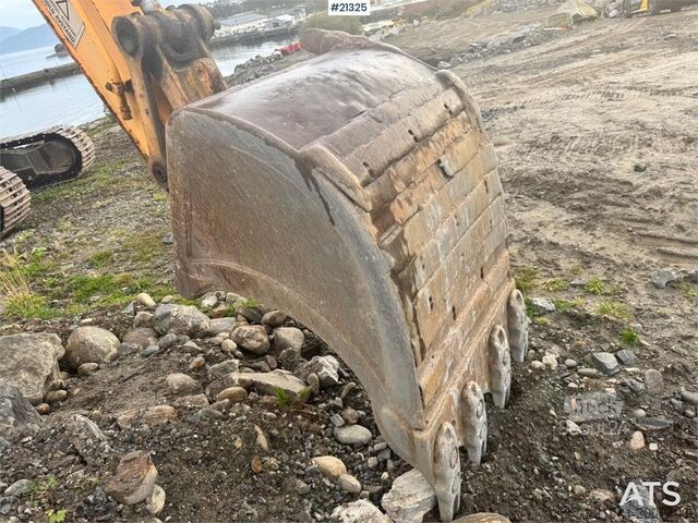 Gravemaskine med larvebånd JCB JS200LC
