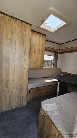 Caravan Niewiadow