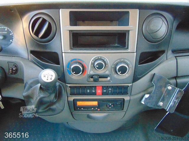 Transporter mit Koffer IVECO Daily 50 C 15 Postkoffer Regalsystem-Kamera