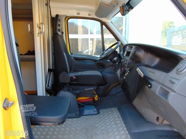 Transporter mit Koffer IVECO Daily 50 C 15 Postkoffer Regalsystem-Kamera