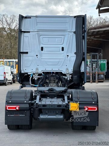 Стандартен влекач MERCEDES-BENZ Actros 1853 LS 4x2 BL Schubbodenhydraulik