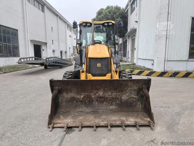 Escavatore gommato JCB 3CX