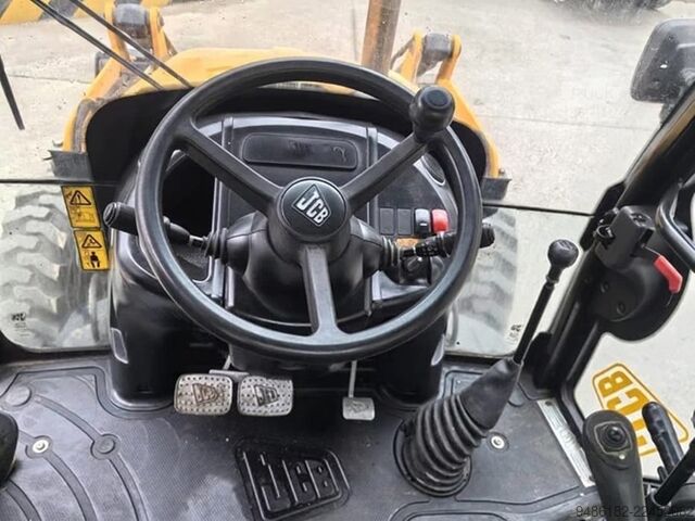 Escavatore gommato JCB 3CX