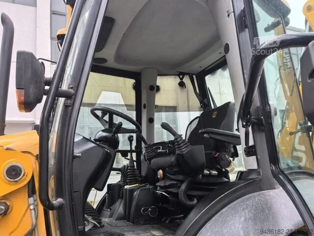 Escavatore gommato JCB 3CX