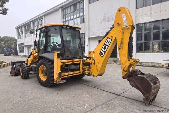 Escavatore gommato JCB 3CX
