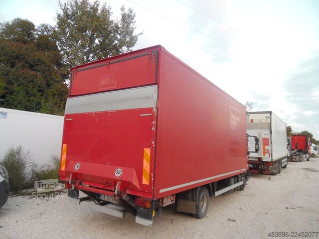 Traktors Iveco EUROCARGO 75 E 18
