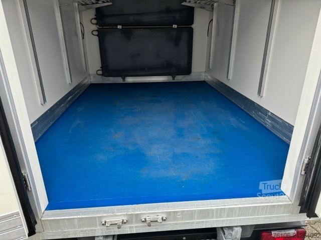 Hűtőfelépítményes furgon IVECO Daily 35S13 Kühlkoffer C33-Type 526EV