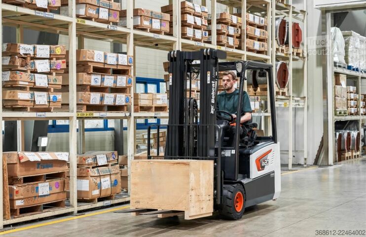 Carretilla elevadora frontal Bobcat B 20 T-7 Plus