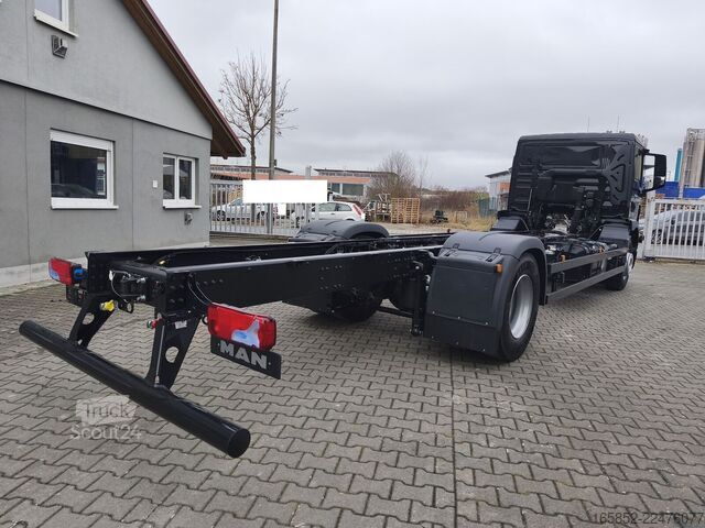 Šasija sa taksijem MAN TGM 18.320 4x2BL CH Fahrgestell Euro 6 Rechtsle...