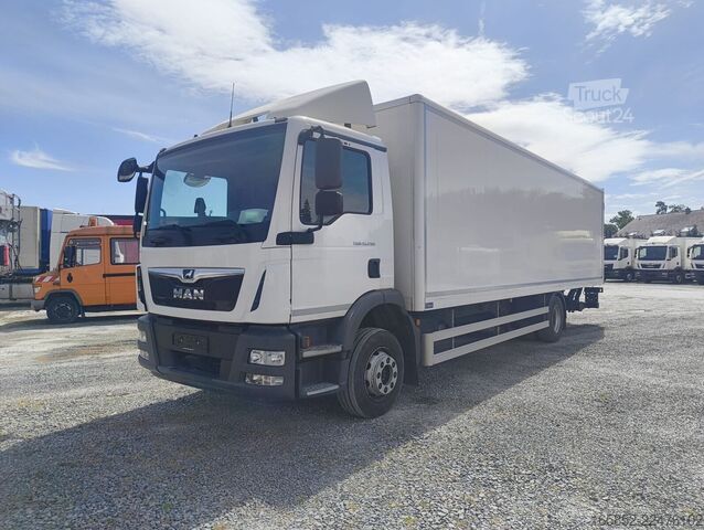 Gesloten bak MAN TGM 15.290