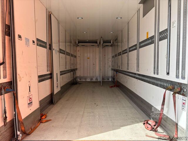 Transport av kyl- och frysvaror Mercedes-Benz Antos 2543 6x2*4 Supra Mt / box L=8520 mm