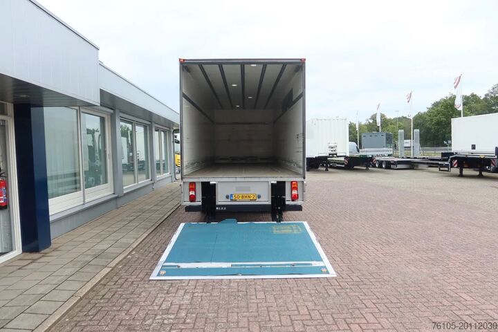 Box body Mercedes-Benz Antos 1924 LL Bakwagen + laadklep 2500 kg