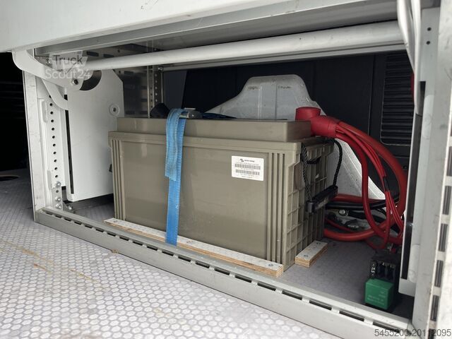 Kombi z wysokim dachem Ford Transit Connect 1.0 Ecoboost Marge Benzine Airc...