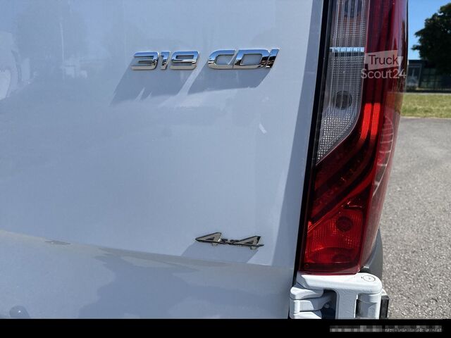 Furgone a tetto alto MERCEDES-BENZ Sprinter 319 4x4/SCHWINGSITZ/KAMERA/AHK3,50TO