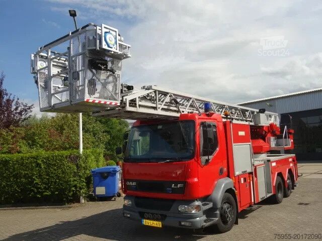 Plataforma elevadora DAF LF 250 METZ 30 meter