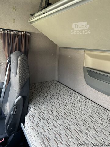 štandardný ťahač DAF XF 440