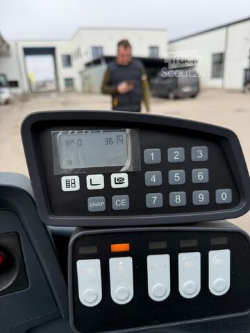 Carrello retrattile Jungheinrich ETV Q25