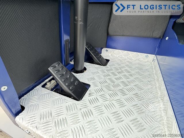 Wózek widłowy czterokierunkowy Combilift C4000 GAS TRIPLEX 5550 POSITIONER CABIN