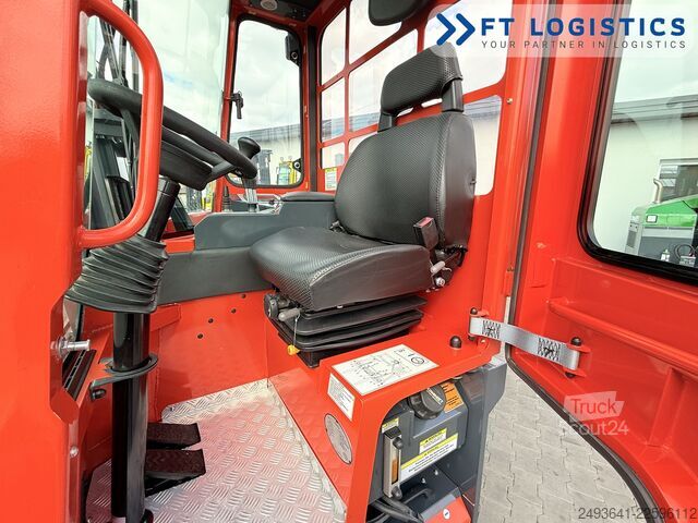 Fireveis truck Combilift C3000ET TRIPLEX 5940 WIDE FORK POSITIONE