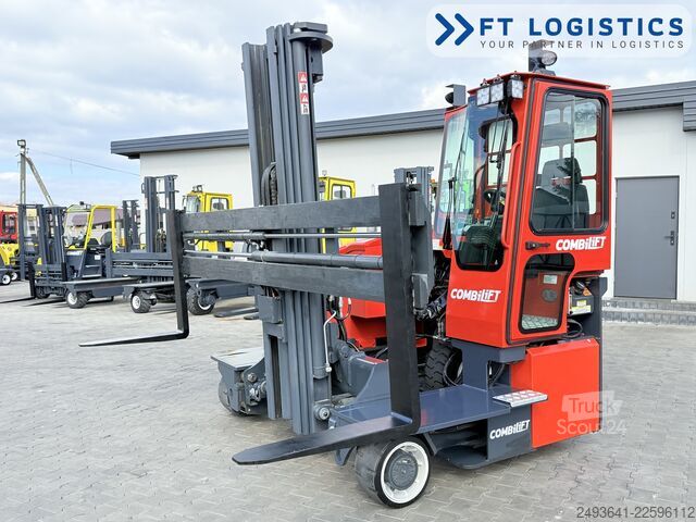 Fireveis truck Combilift C3000ET TRIPLEX 5940 WIDE FORK POSITIONE