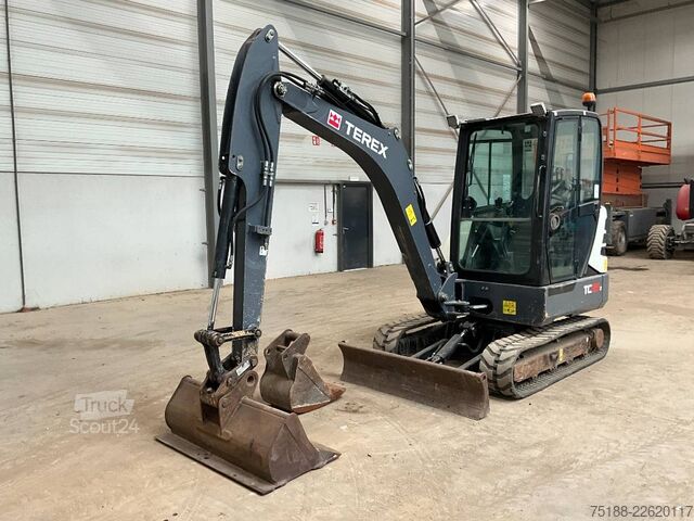 Minibagr Terex TC 35