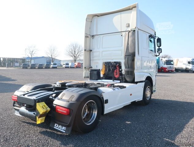 Standard trækkerunit DAF XF 530 SSC Intarder Navi Hydraulik Standklima